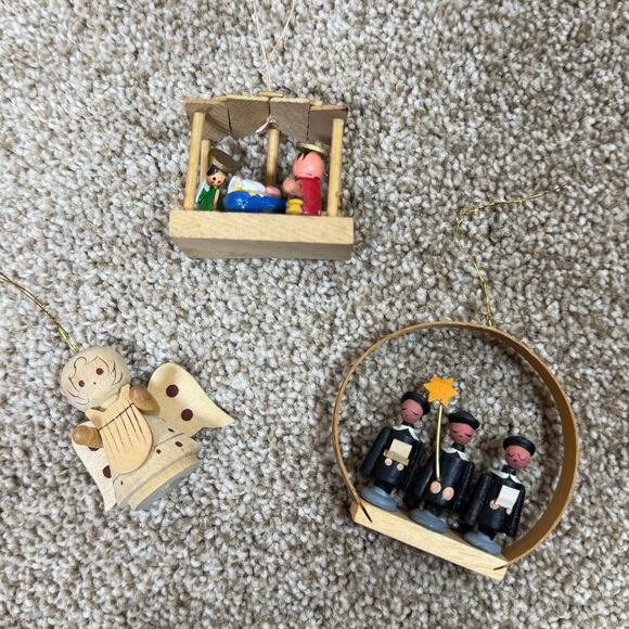 VTG Christmas Ornaments erzgebirge style nativity Painted Set of 3 wooden - Picture 1 of 8